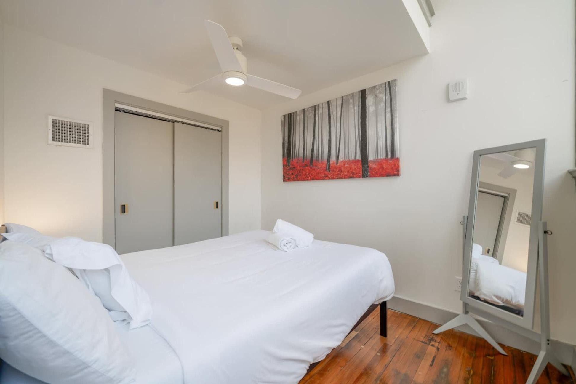 Cozy 2-br Loft In The Heart Of #210 Apartment *
