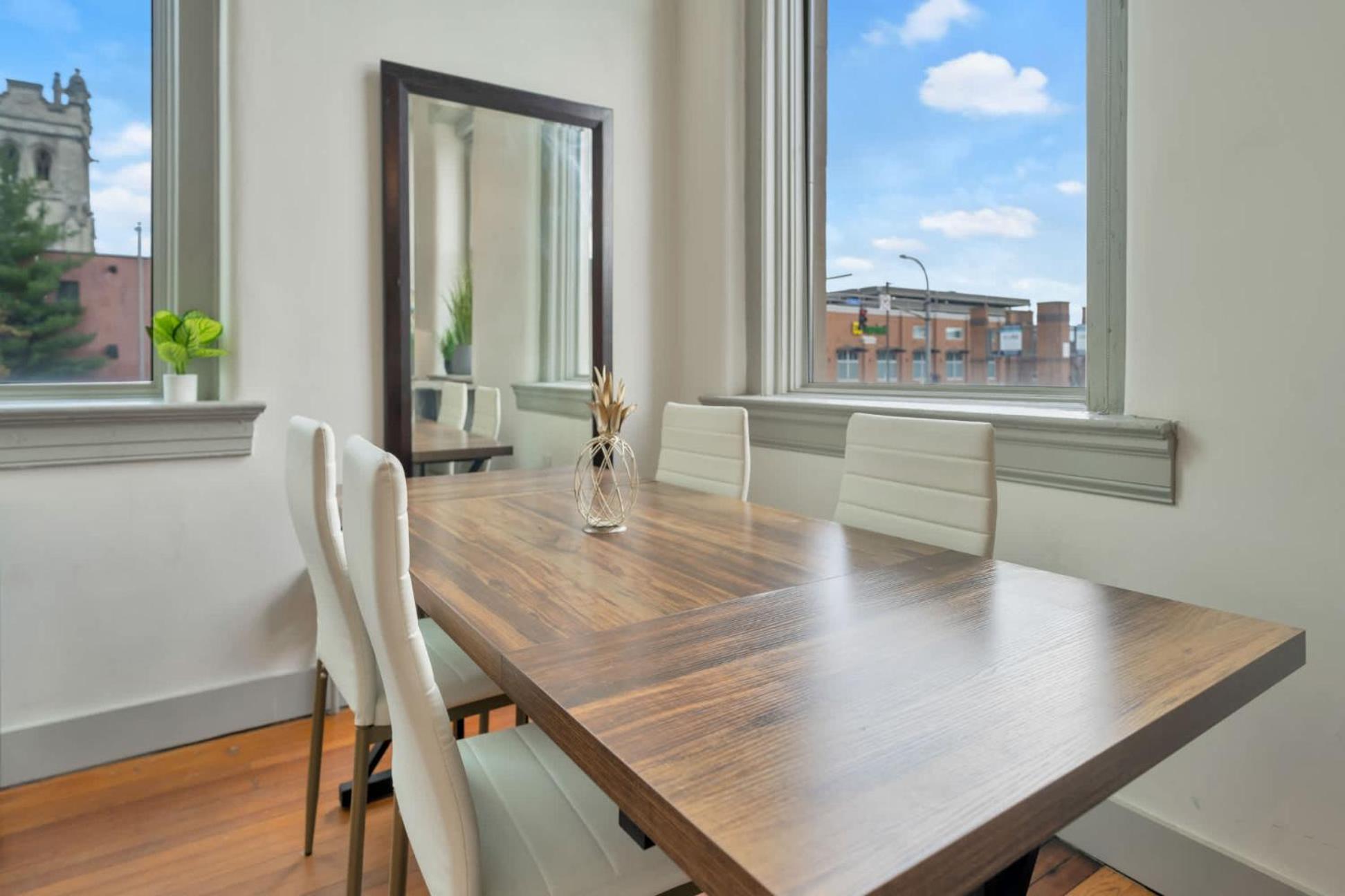 Apartment Cozy 2-br Loft In The Heart Of #210 *
