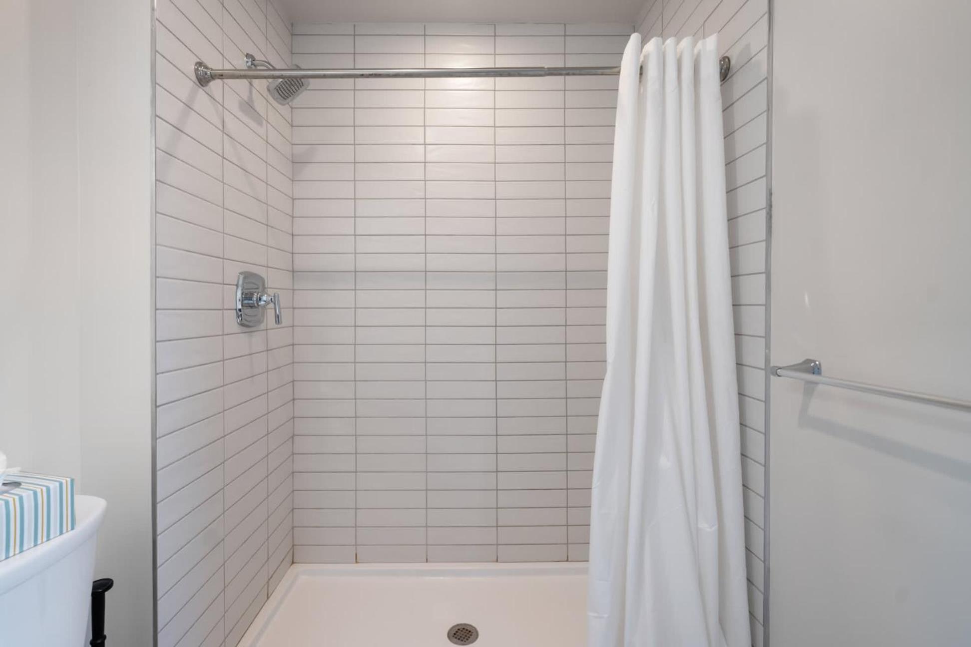 Cozy 2-br Loft In The Heart Of #210 *