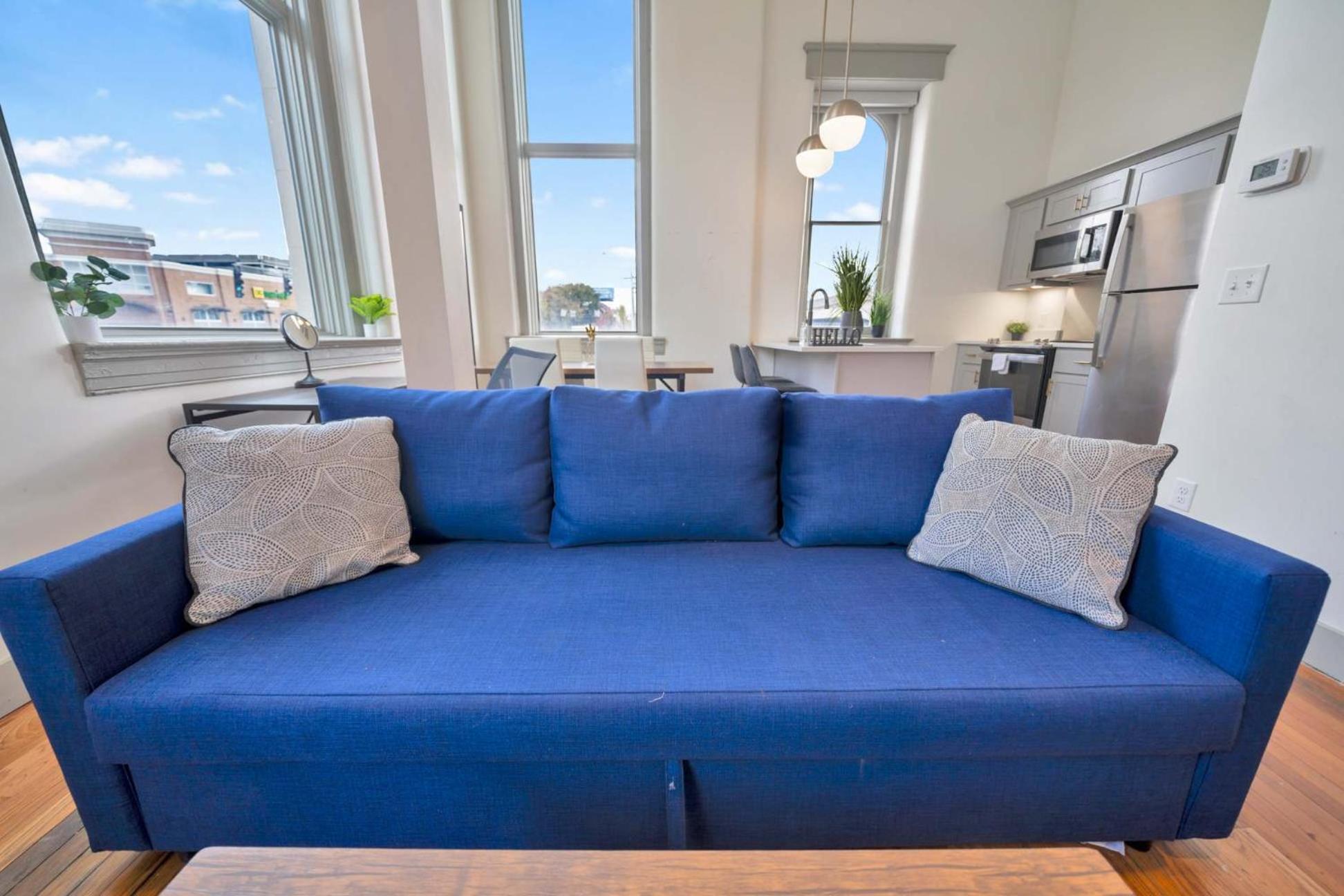 Apartment Cozy 2-br Loft In The Heart Of #210