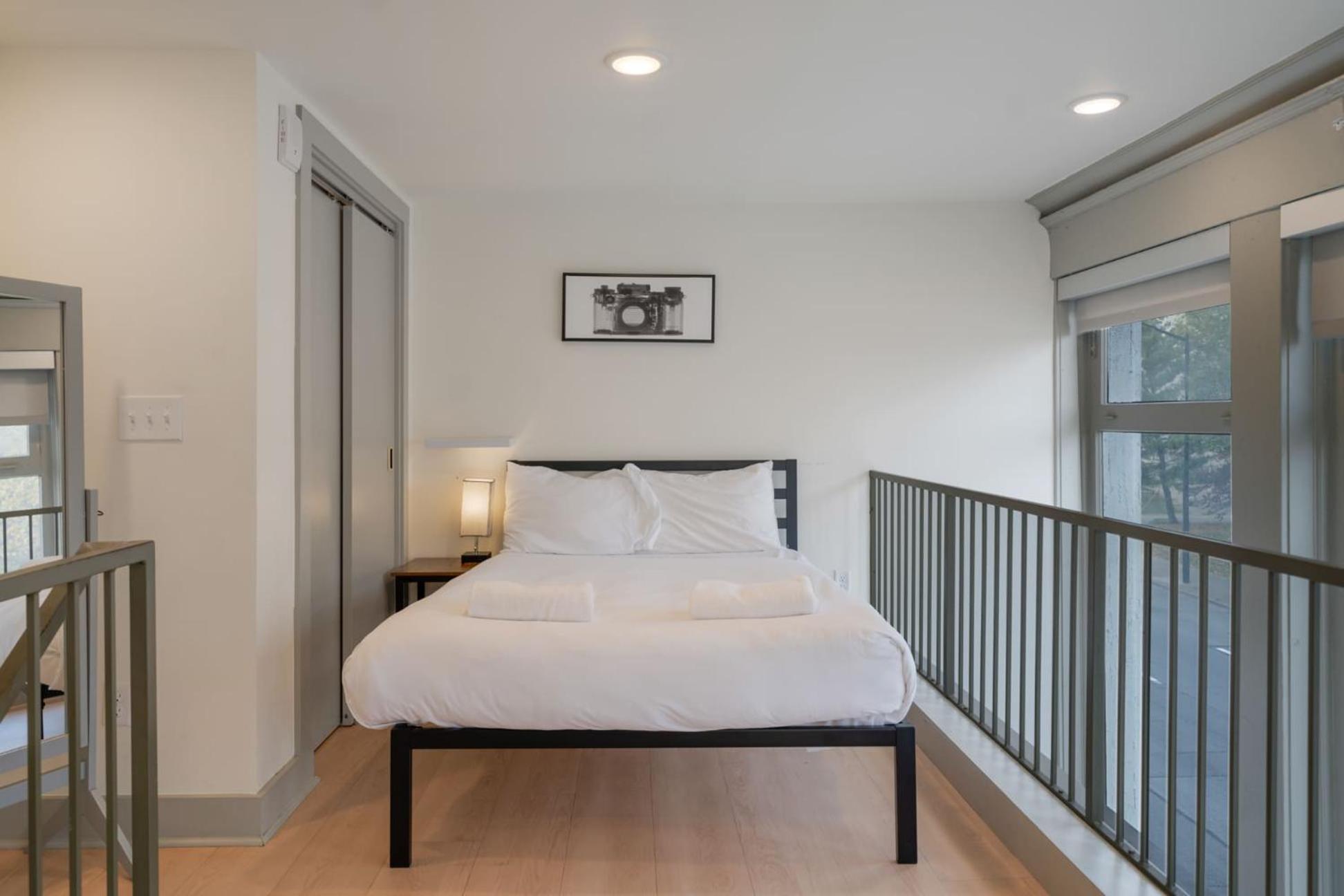 Cozy 2-br Loft In The Heart Of #210 Apartment